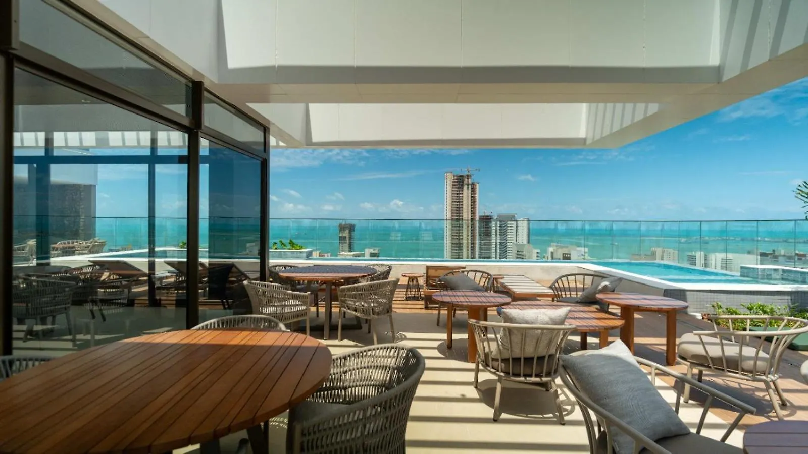 Studio No 27º Andar Recem Inaugurado No Beach Class Meireles!!! Fortaleza